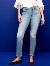 High-Waisted Wow Straight Ankle Jeans - Light Wash — view 2