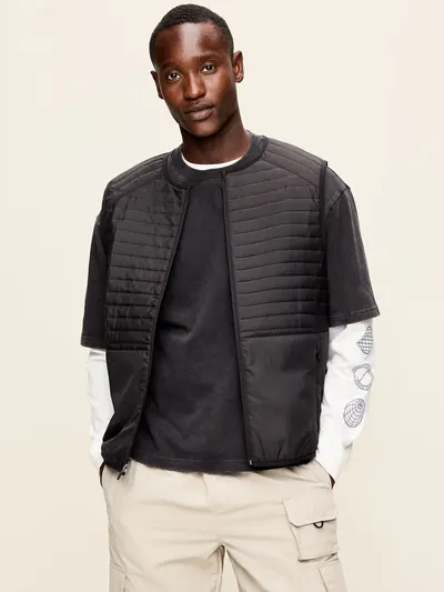 Light-Padded USB Vest - Black Jack