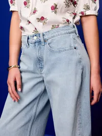 Mid-Rise Arc Barrel Jeans - Light Wash — view 4
